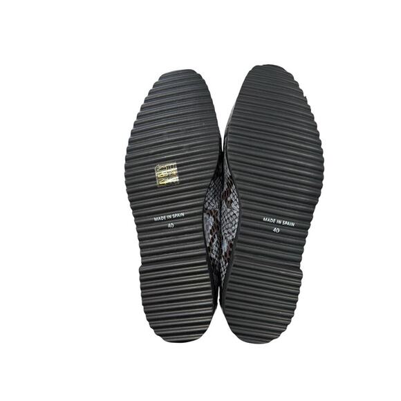 SOLE BLISS Tamara Gray/Black Snake Print Leather Slip On Flat Shoes Size 40 US 9 - Picture 4 of 9